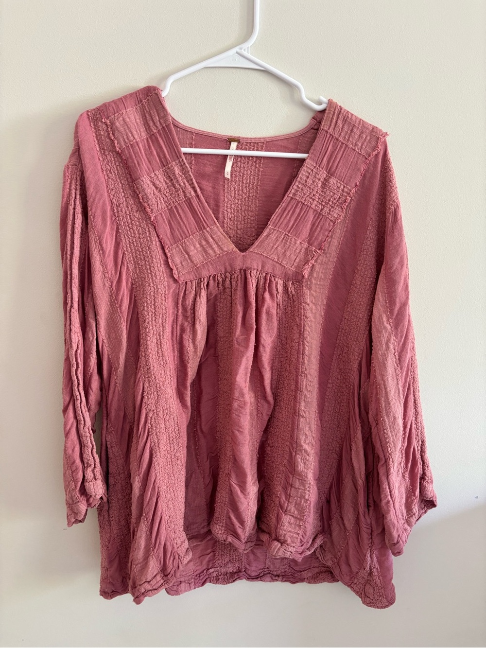 Free People Dusty Rose V-Neck Textured Peasant Tunic